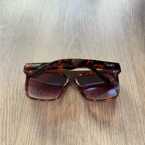 quay australia jaded brown tortoise flat top oversized shield sunglasses eyewear